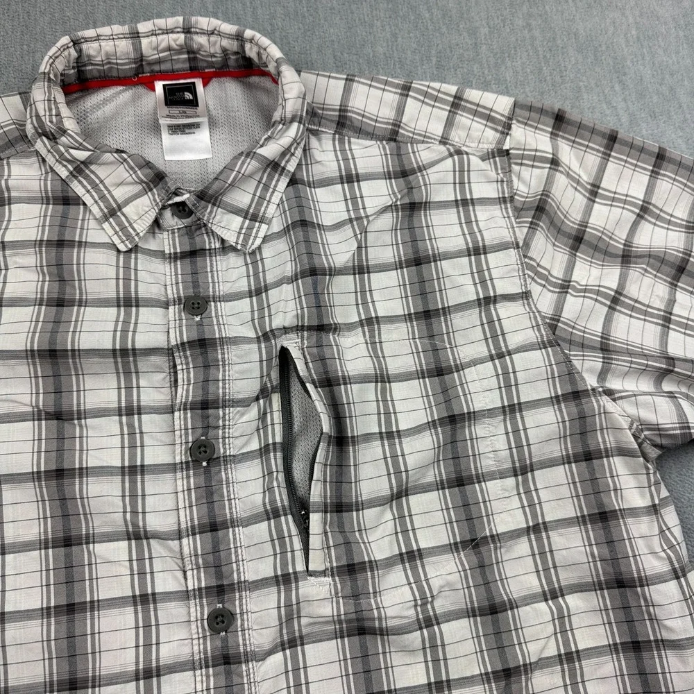 The North Face Shirt Mens Large Gray Plaid Tekware Short Sleeve Nylon Button Top